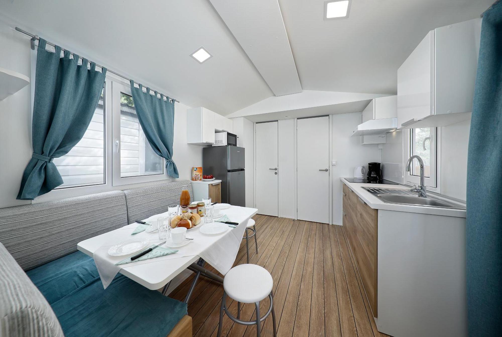 Albatross Mobile Homes On Camping Baia Verde مانربا ديل جاردا المظهر الخارجي الصورة